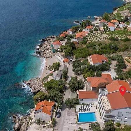 Awesome In With House Sea View Potomje