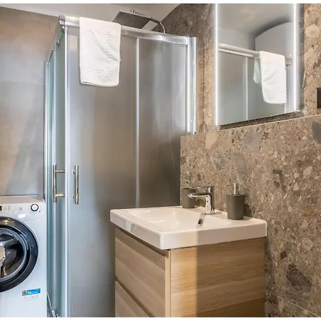 Awesome In With House Sea View Daire *