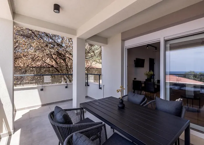 Διαμέρισμα Awesome In With House Sea View *