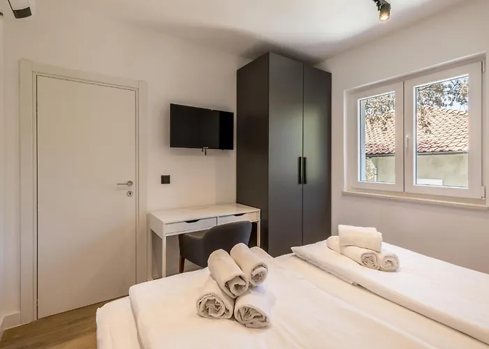 Awesome In With House Sea View Διαμέρισμα Potomje